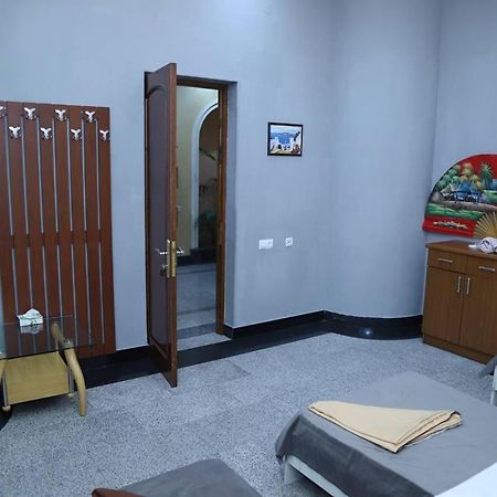 Joy Hotel Apartament เยเรวาน ภายนอก รูปภาพ