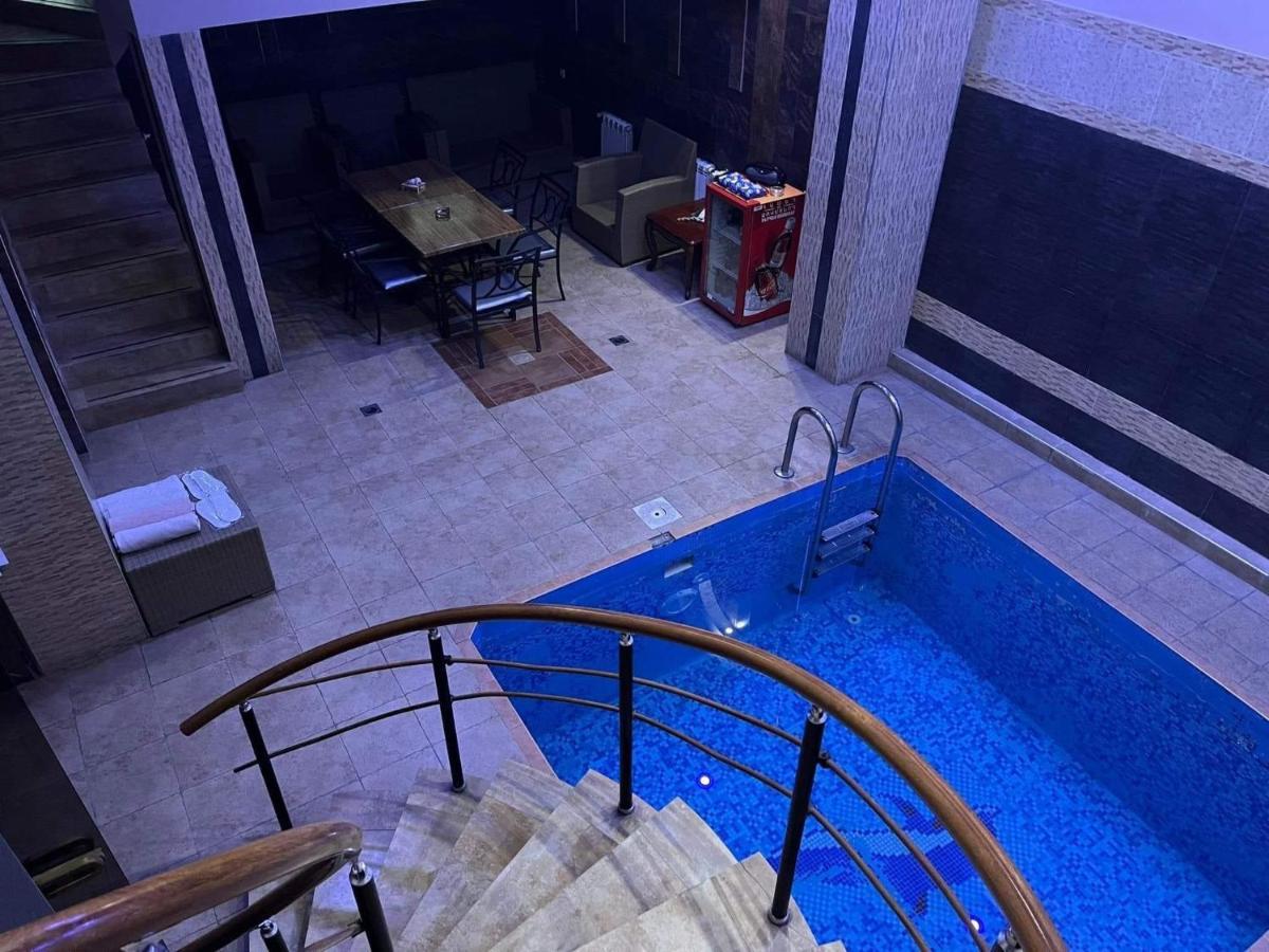 Joy Hotel Apartament เยเรวาน ภายนอก รูปภาพ
