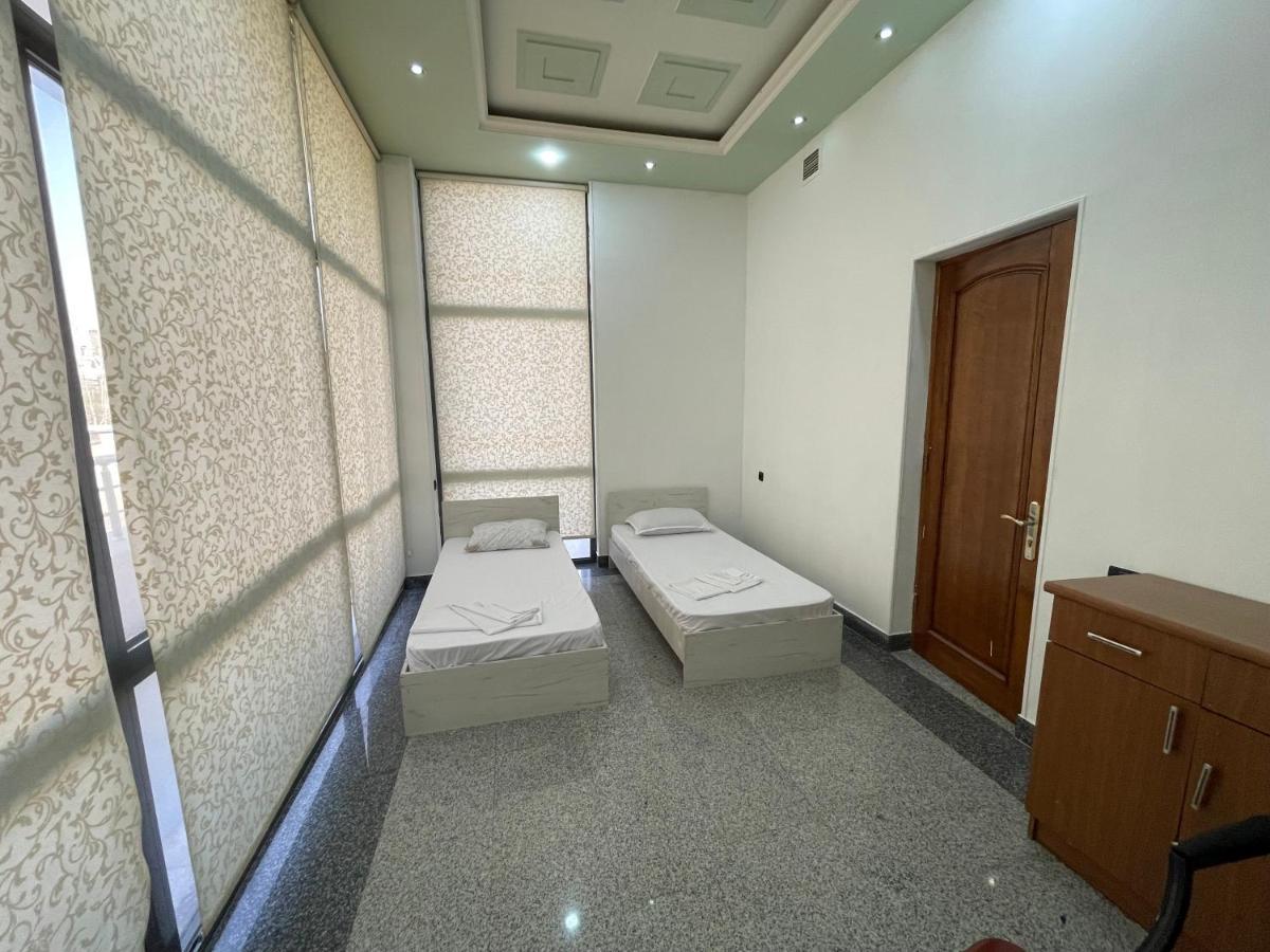Joy Hotel Apartament เยเรวาน ภายนอก รูปภาพ